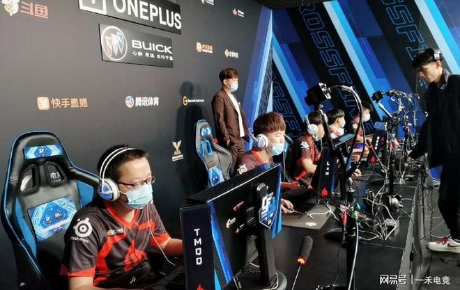 从队员在赛 从队员在赛